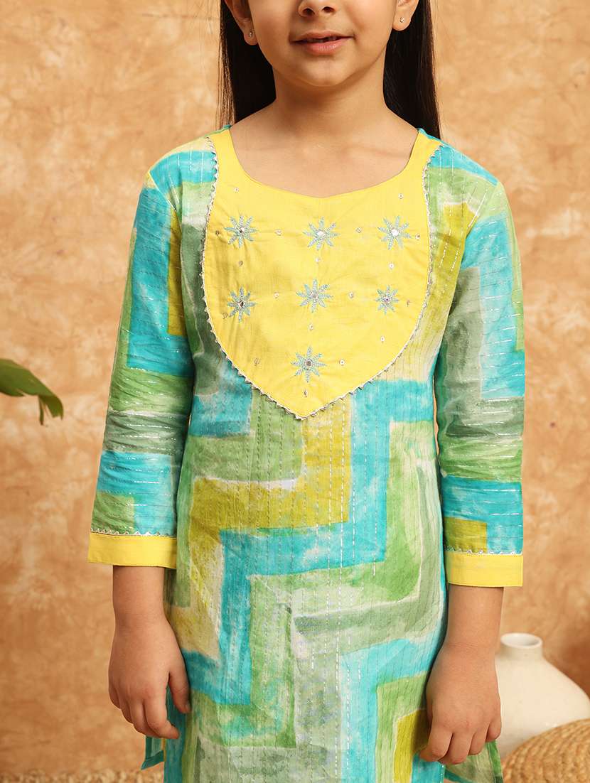 girls printed kurta palazzo suit set - 21138288 -  Standard Image - 4