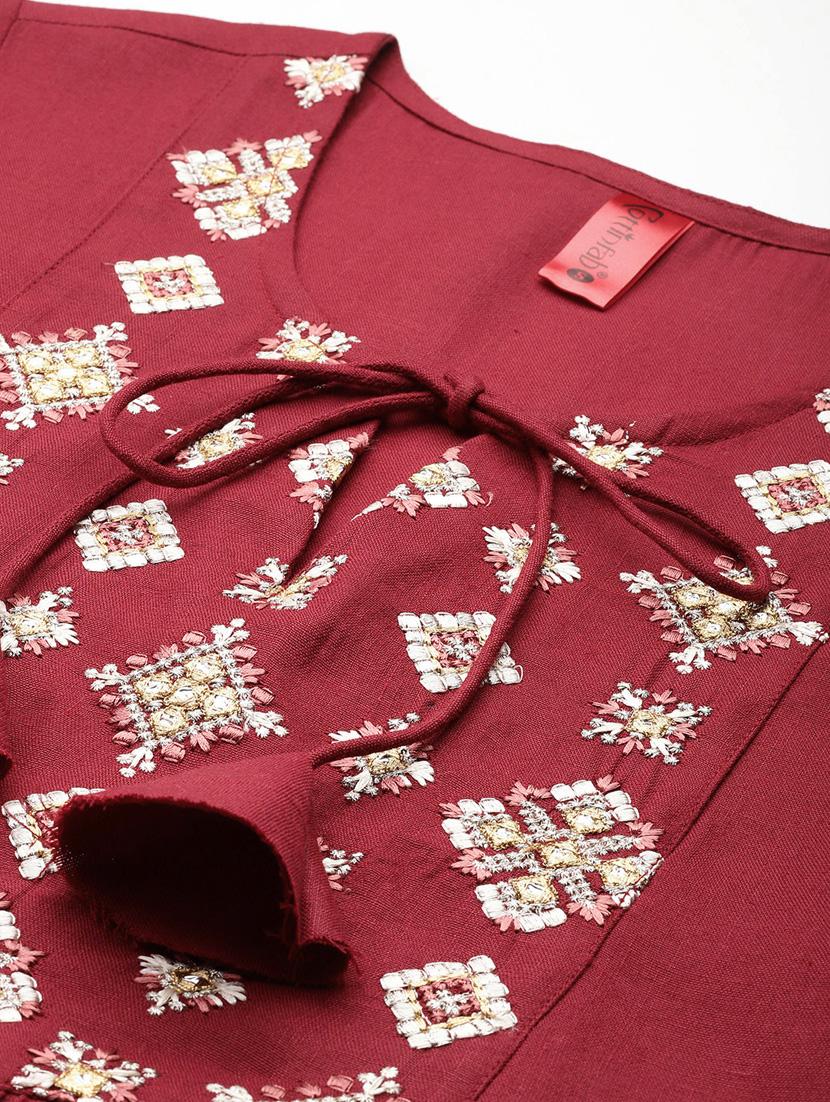 maroon embroidered detailed kurti - 21142526 - Standard Image - 4