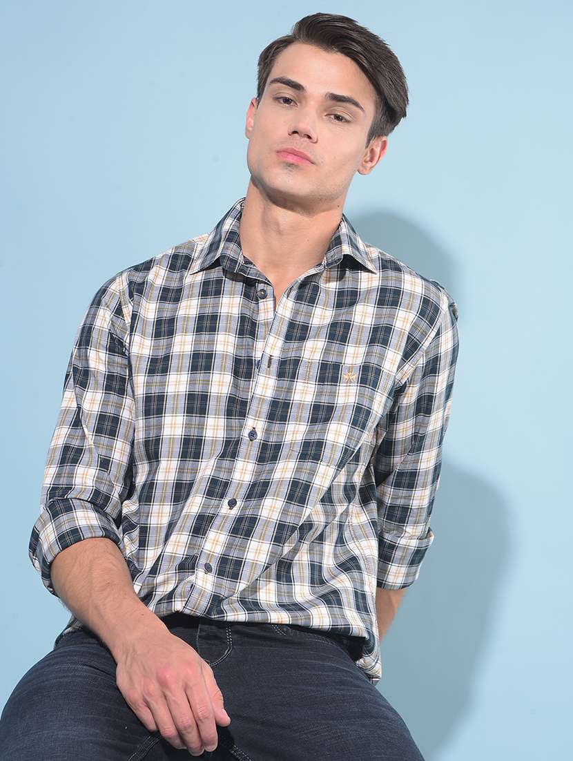 men collared long sleeve casual shirt