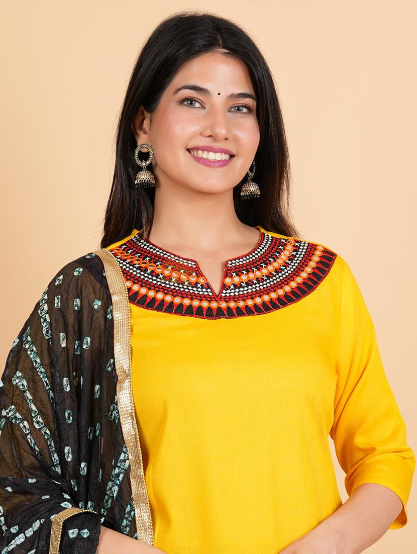 women yellow skirt top set with dupatta - 21143004 - Standard Image - 4