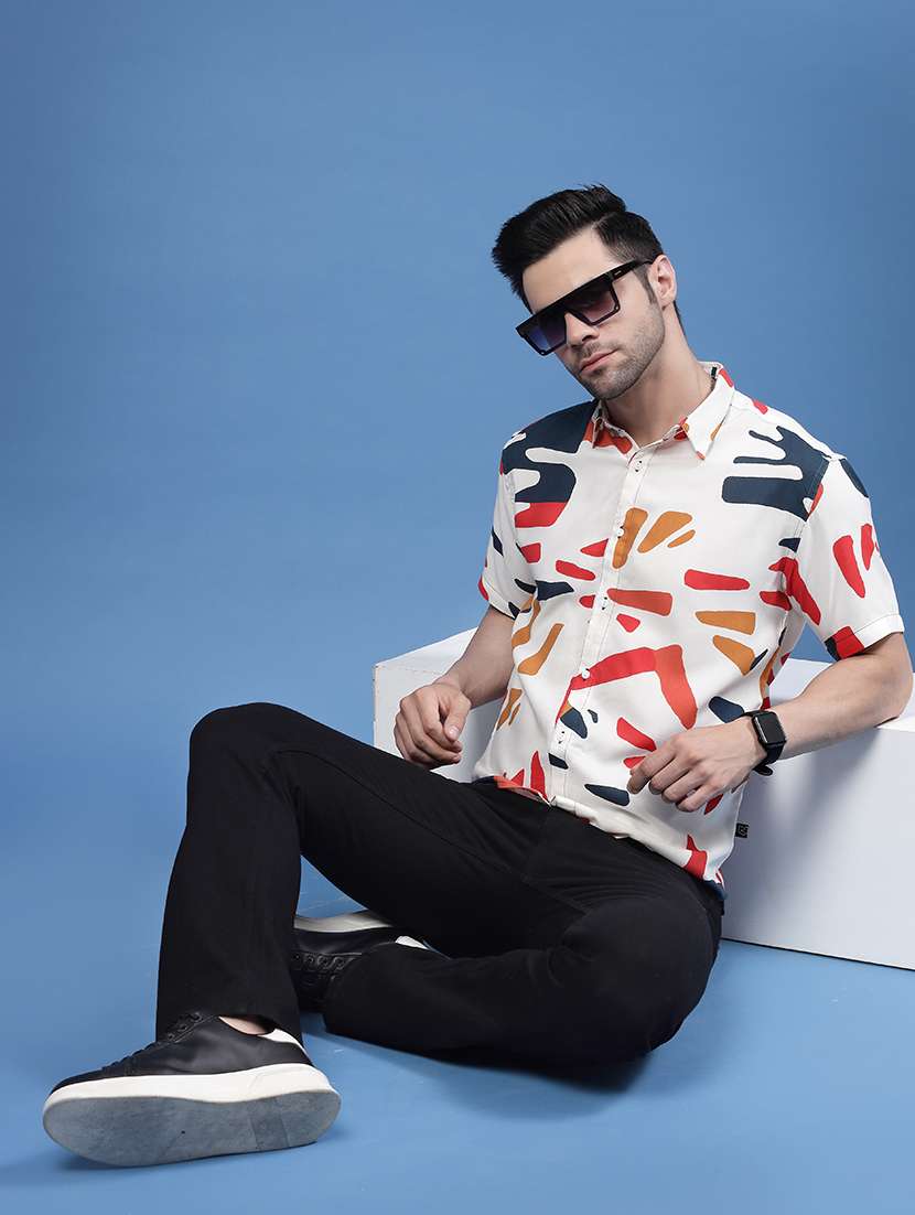 men printed casual shirt - 21143633 -  Standard Image - 4