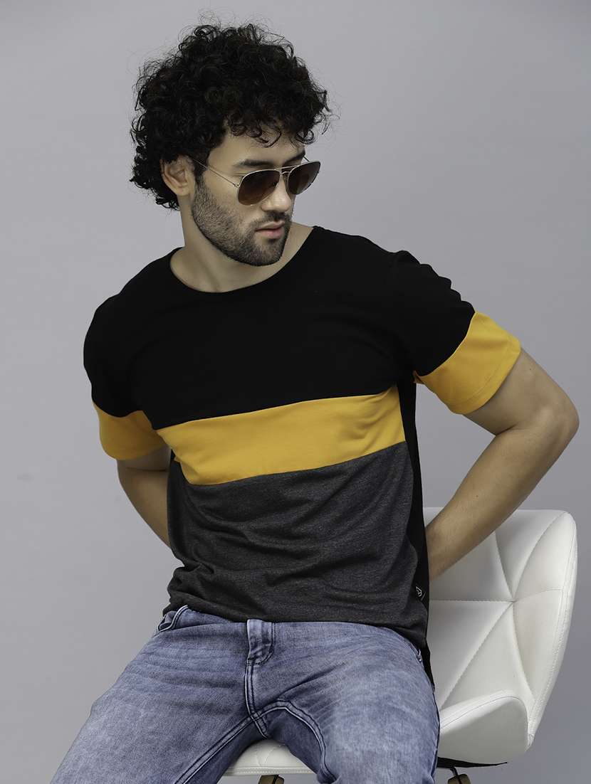 men round neck short sleeves t-shirt - 21143874 -  Standard Image - 4