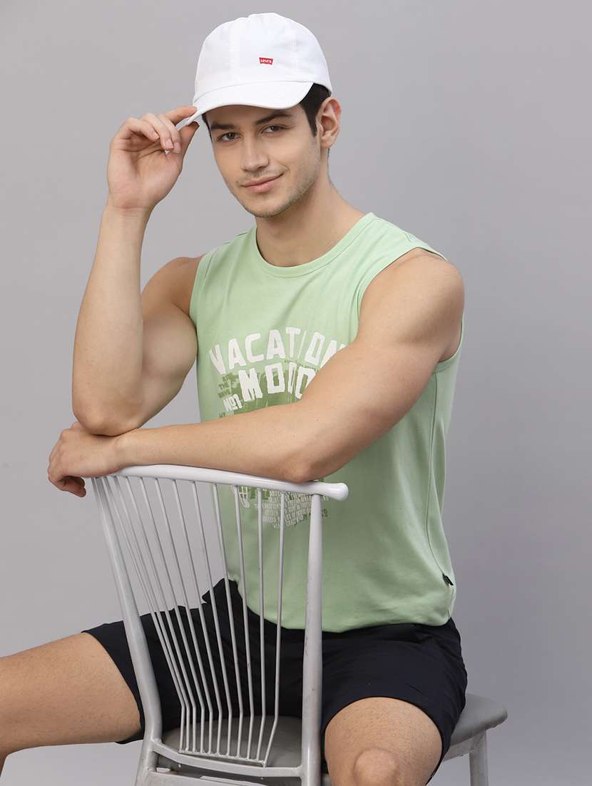 men printed sleeveless vest - 21143891 -  Standard Image - 4