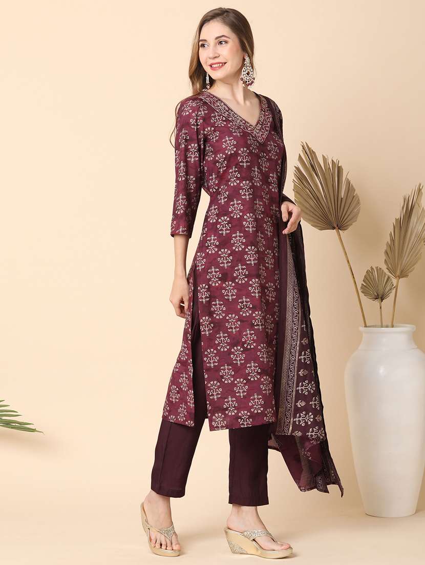 globus women black allover floral printed mandarin collar a-line kurta with narrow pants - 21144988 - Standard Image - 1