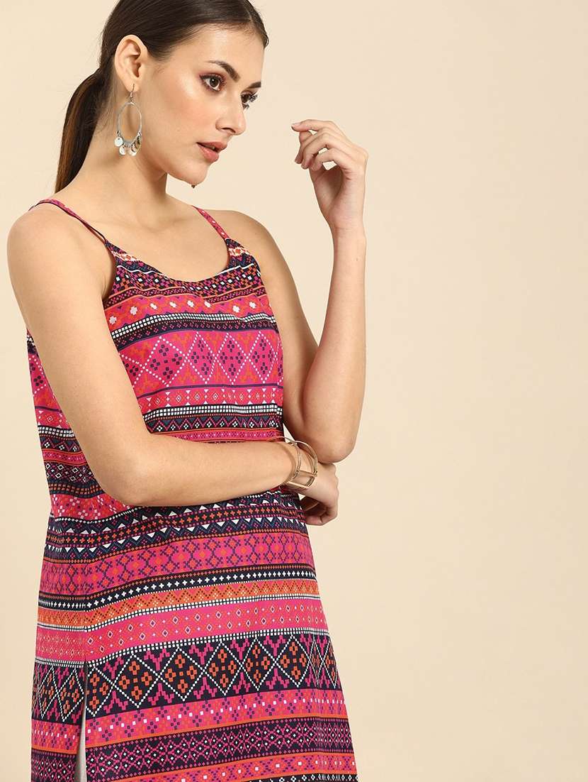 women printed shoulder strap straight kurta - 21145410 - Standard Image - 4