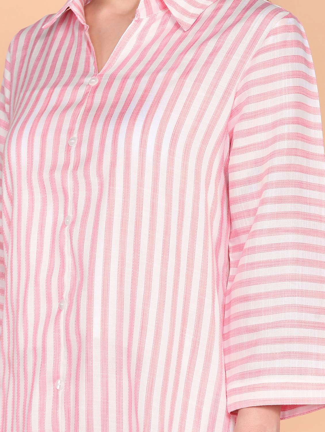 women striped collared straight kurta - 21145414 - Standard Image - 4