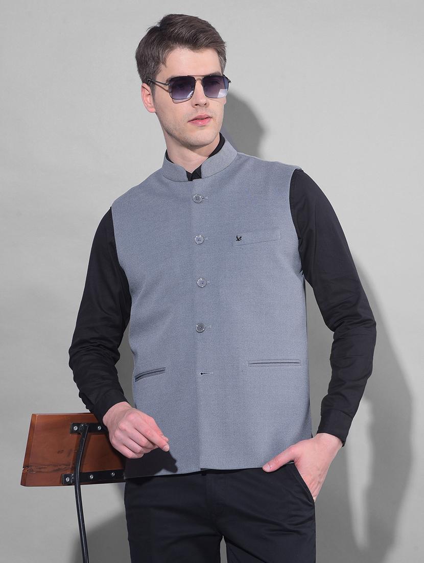 men grey solids sleeveless waist coat - 21145910 - Standard Image - 4