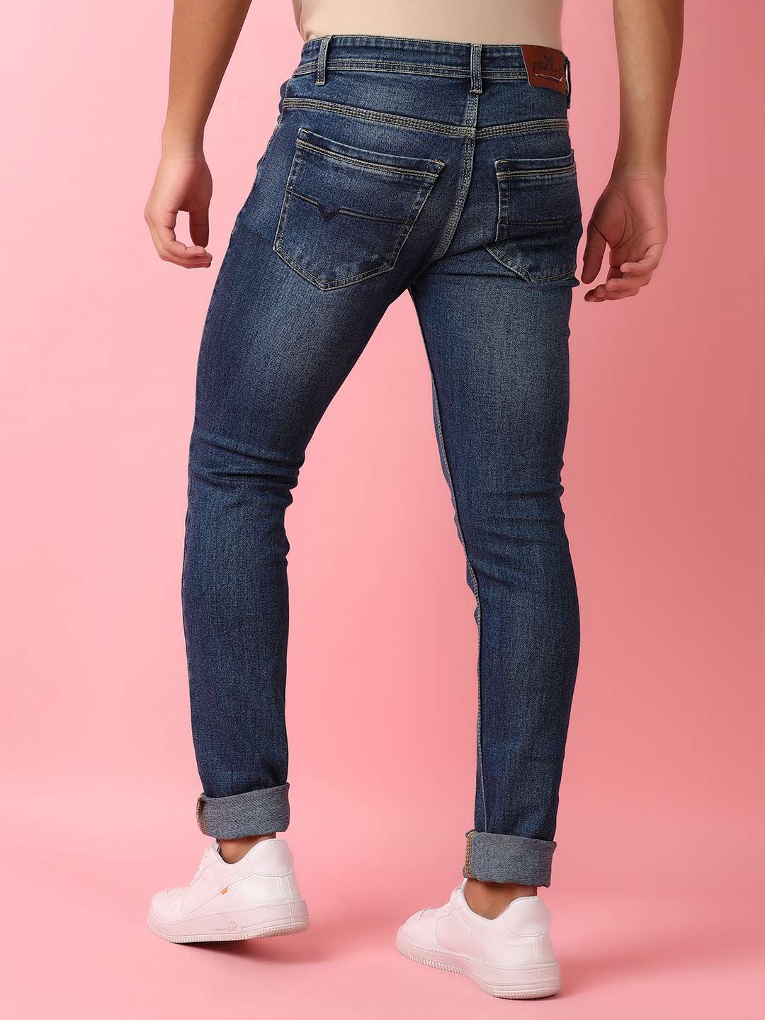 men blue plain jeans - 21148277 -  Standard Image - 4