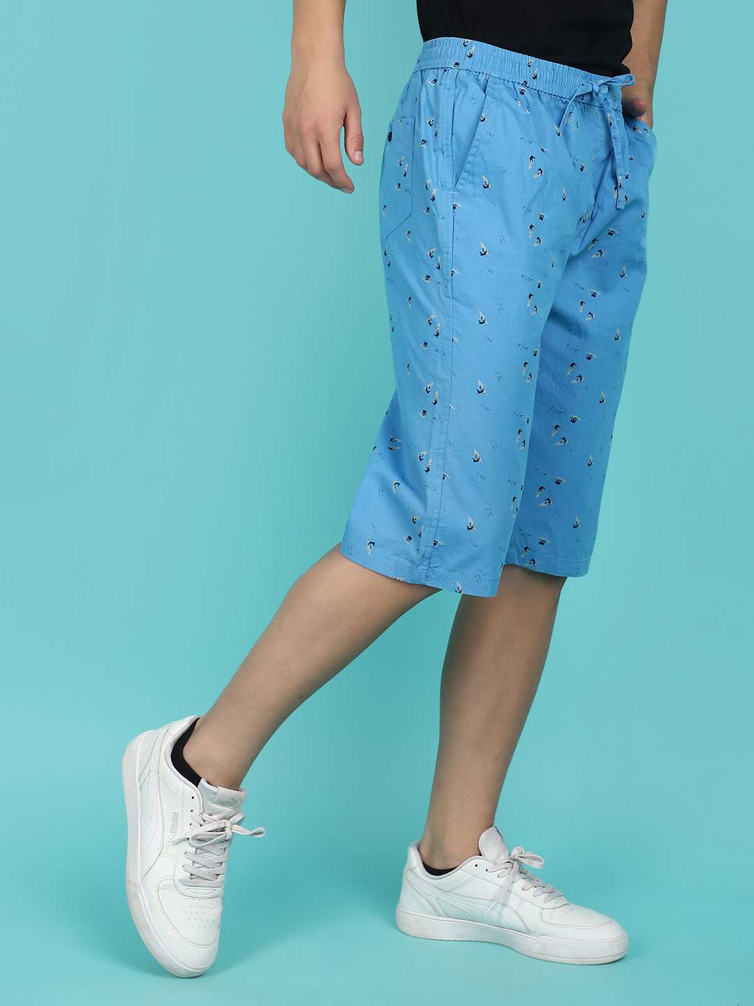 men light blue printed three - fourth shorts - 21152489 -  Standard Image - 1