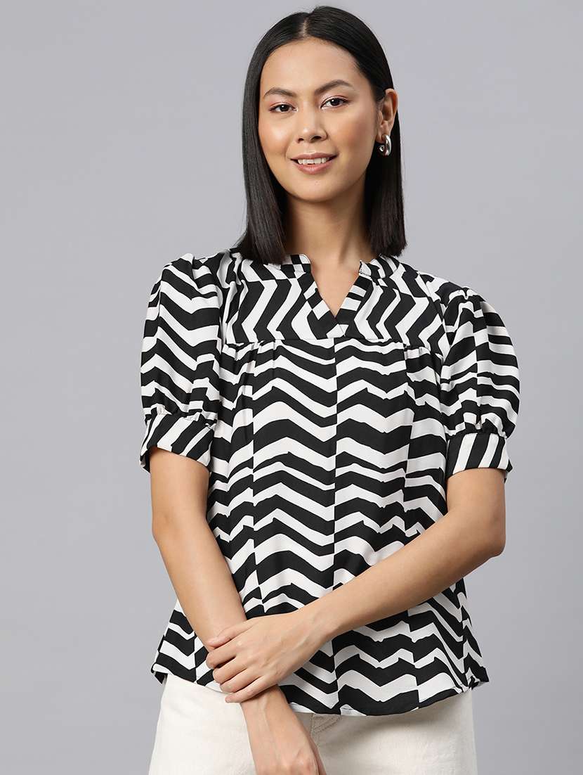 women printed mandrain neck top