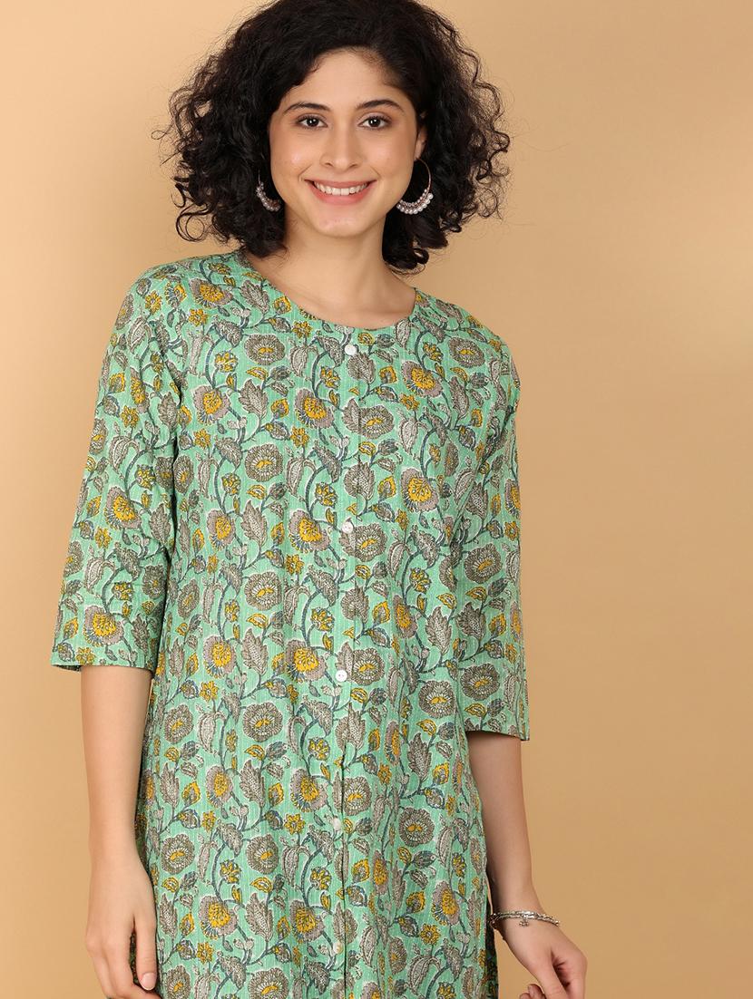 women three quarter sleeve straight kurta - 21158635 - Standard Image - 4