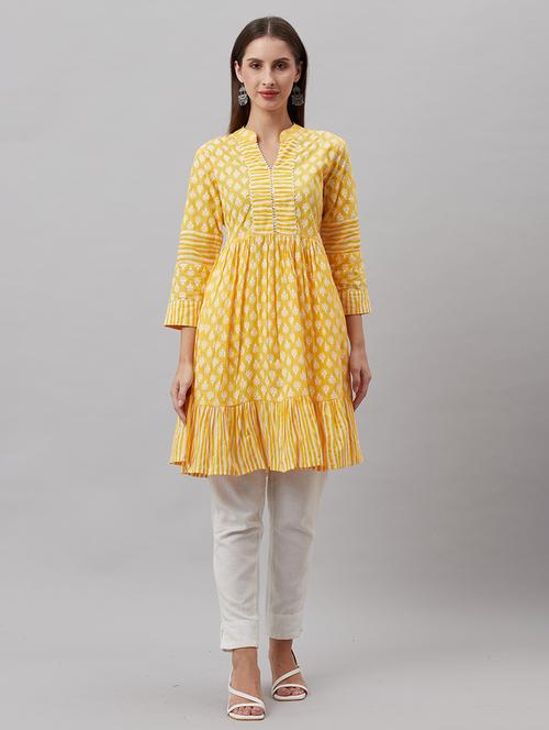 women three quarter sleeve tiered kurta - 21161180 - Standard Image - 0