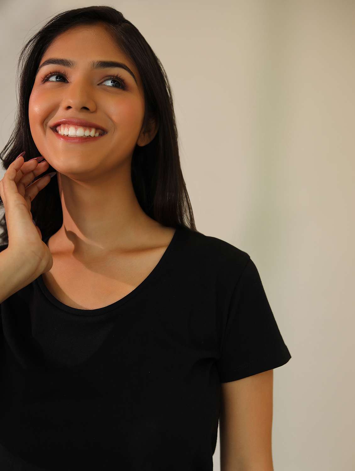 women solid short sleeves t-shirt - 21164619 -  Standard Image - 4