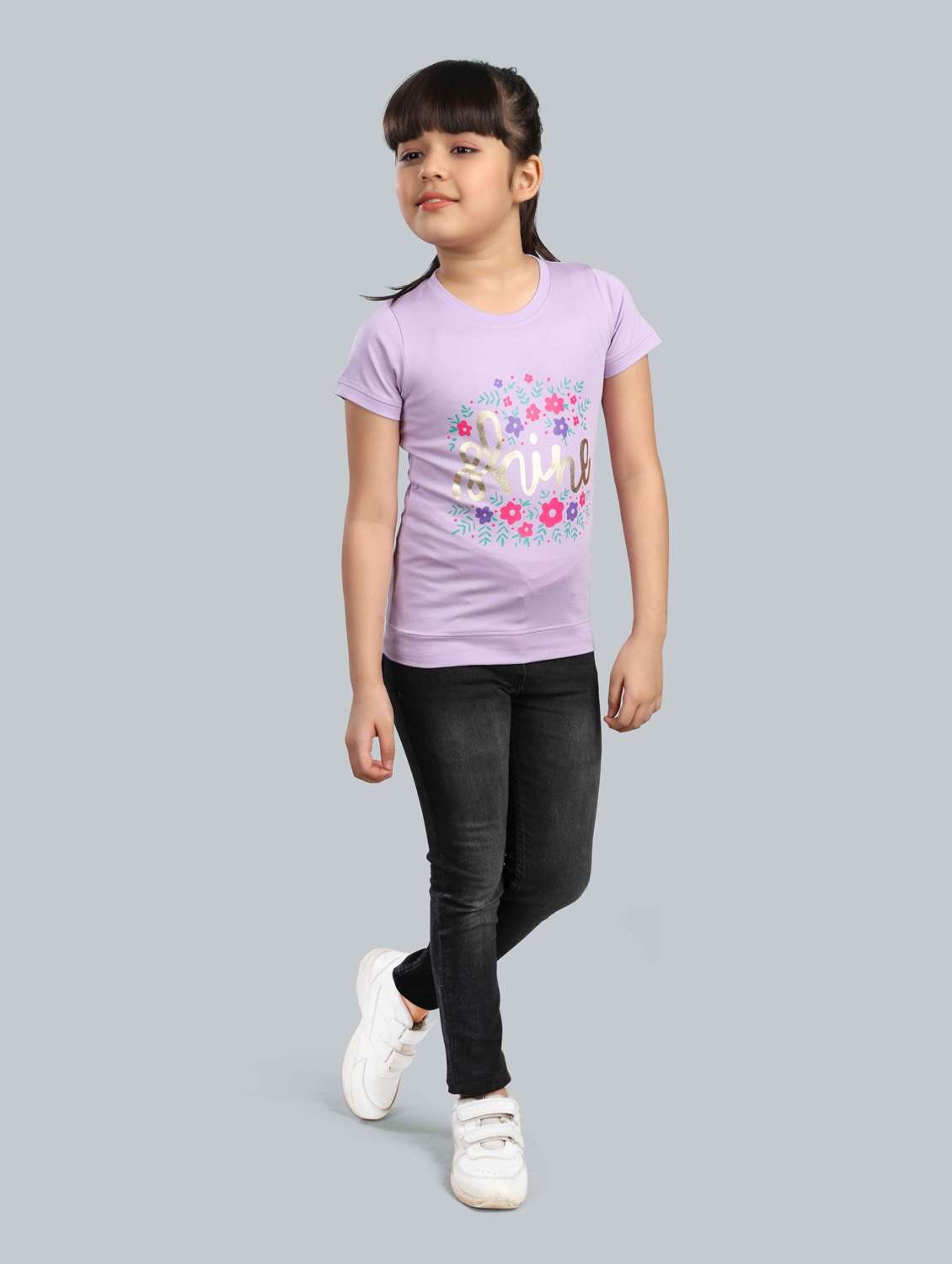 girls round neck graphic printed tees - 21169037 -  Standard Image - 4