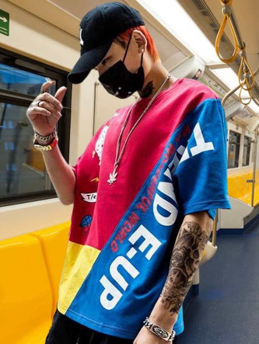 Men Color Blocked Round Neck Oversized T Shirt