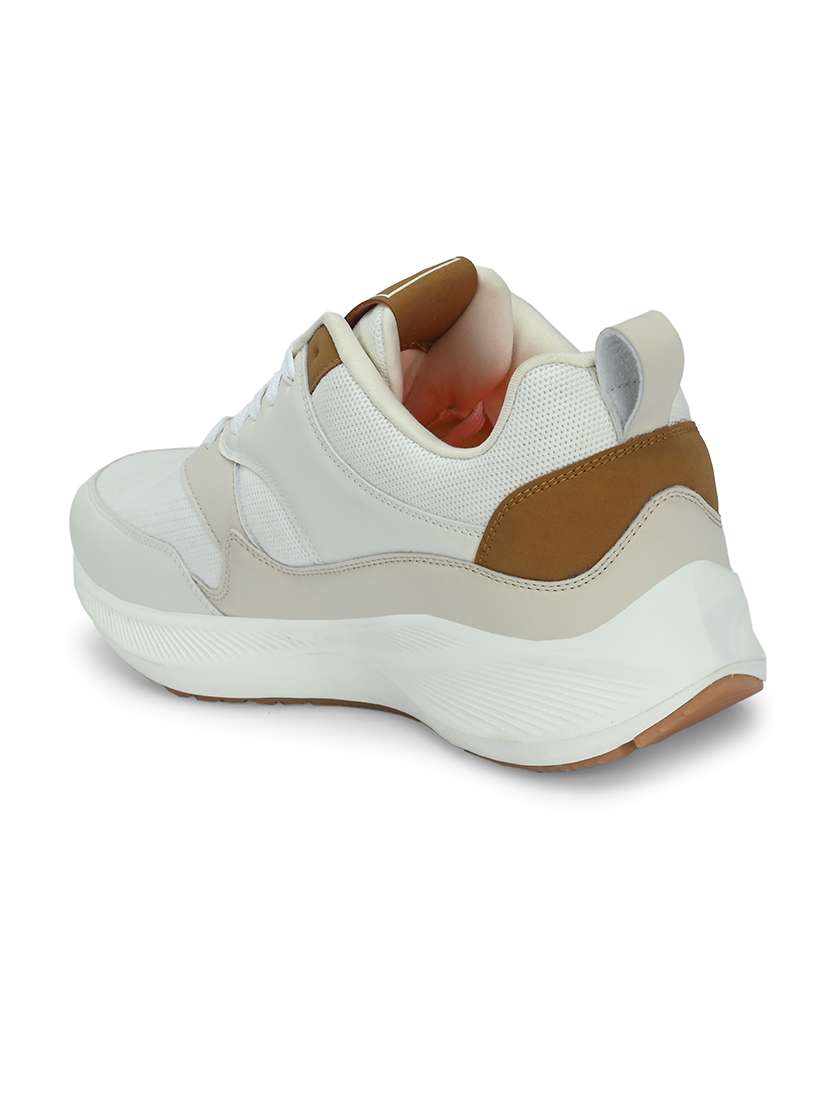 men white sports shoes - 21170374 -  Standard Image - 4