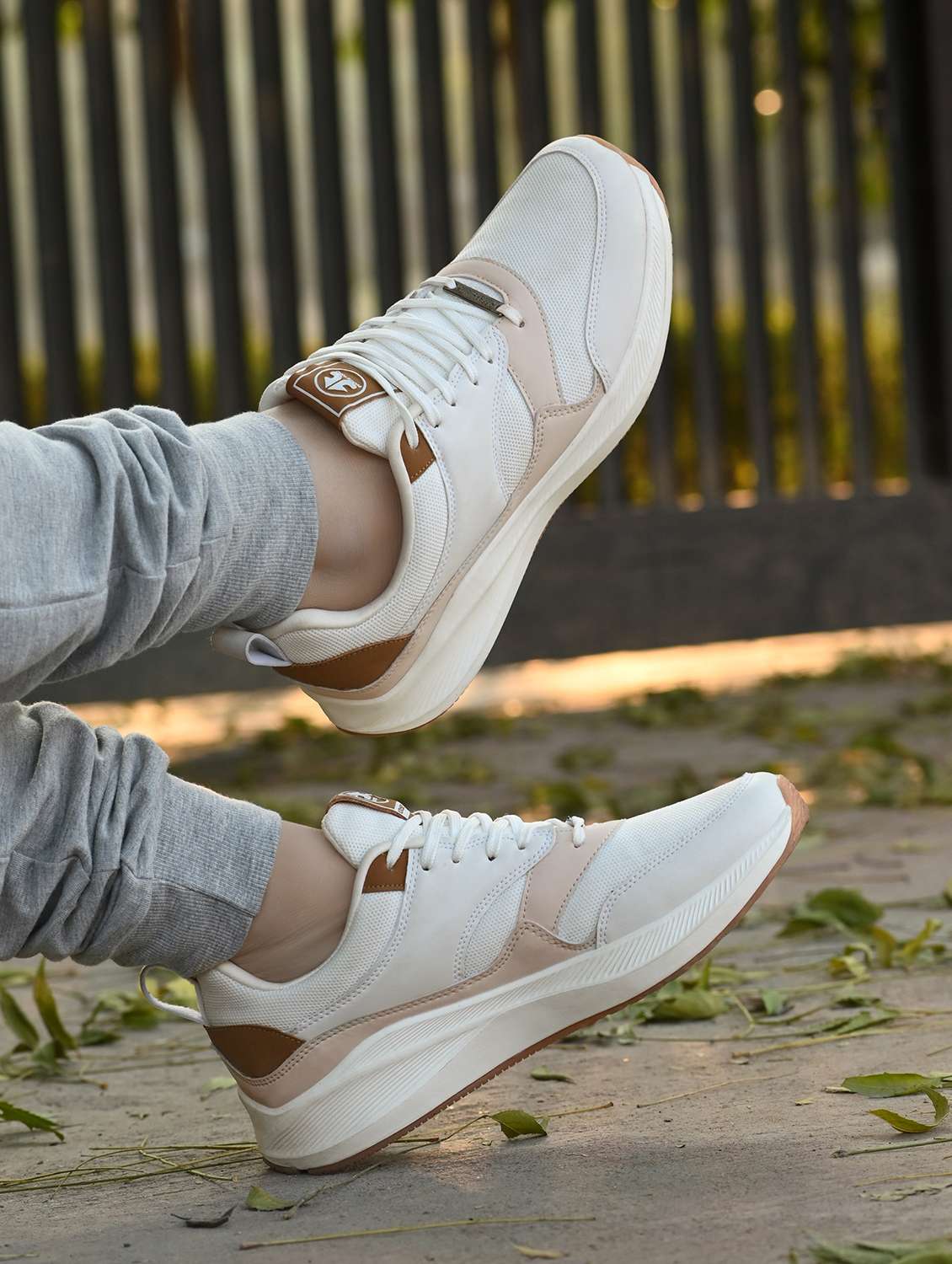 men lace up running sport shoes - 21170413 -  Standard Image - 6