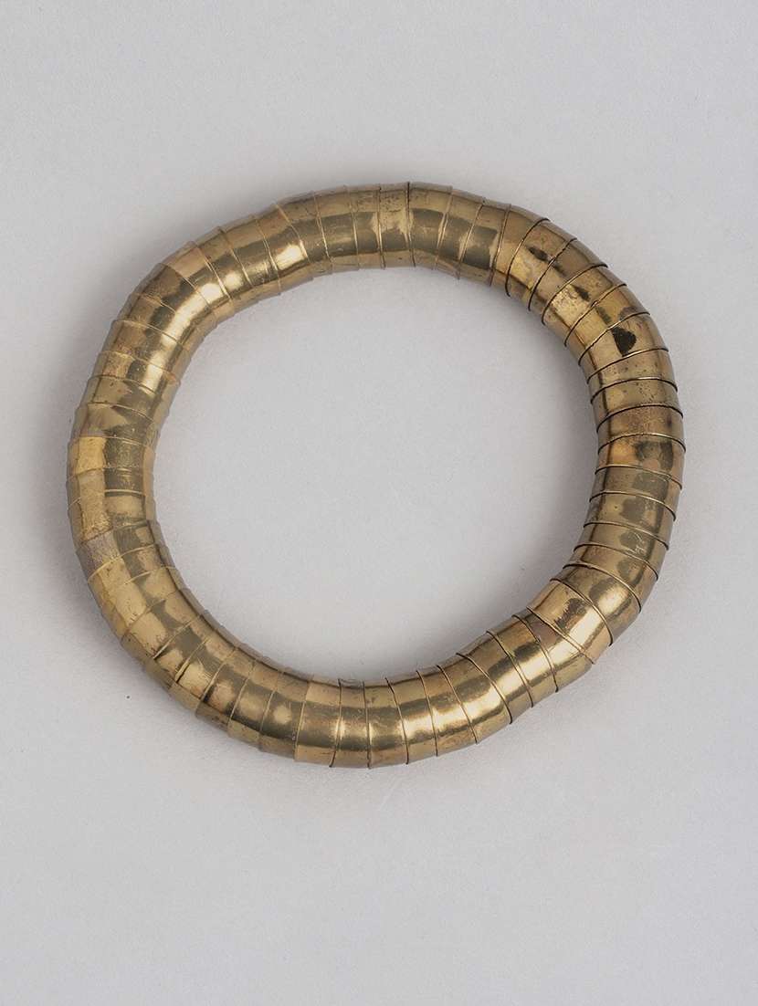 gold metal links bracelet - 21173233 -  Standard Image - 1