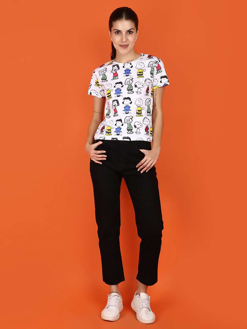 women all over print round neck t-shirt - 21176950 -  Standard Image - 4