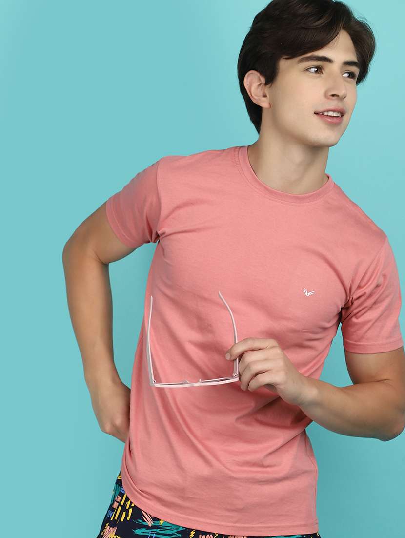 men round neck short sleeves t-shirt - 21177973 -  Standard Image - 1