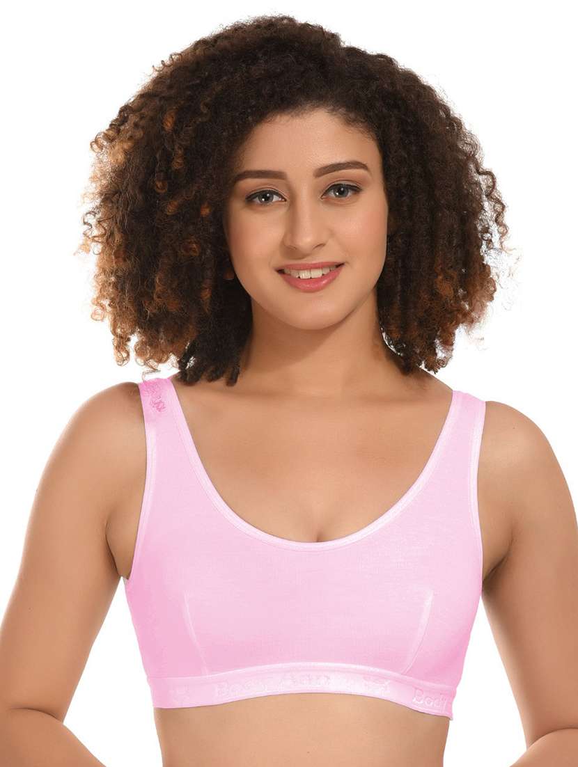 women full coverage sports bra