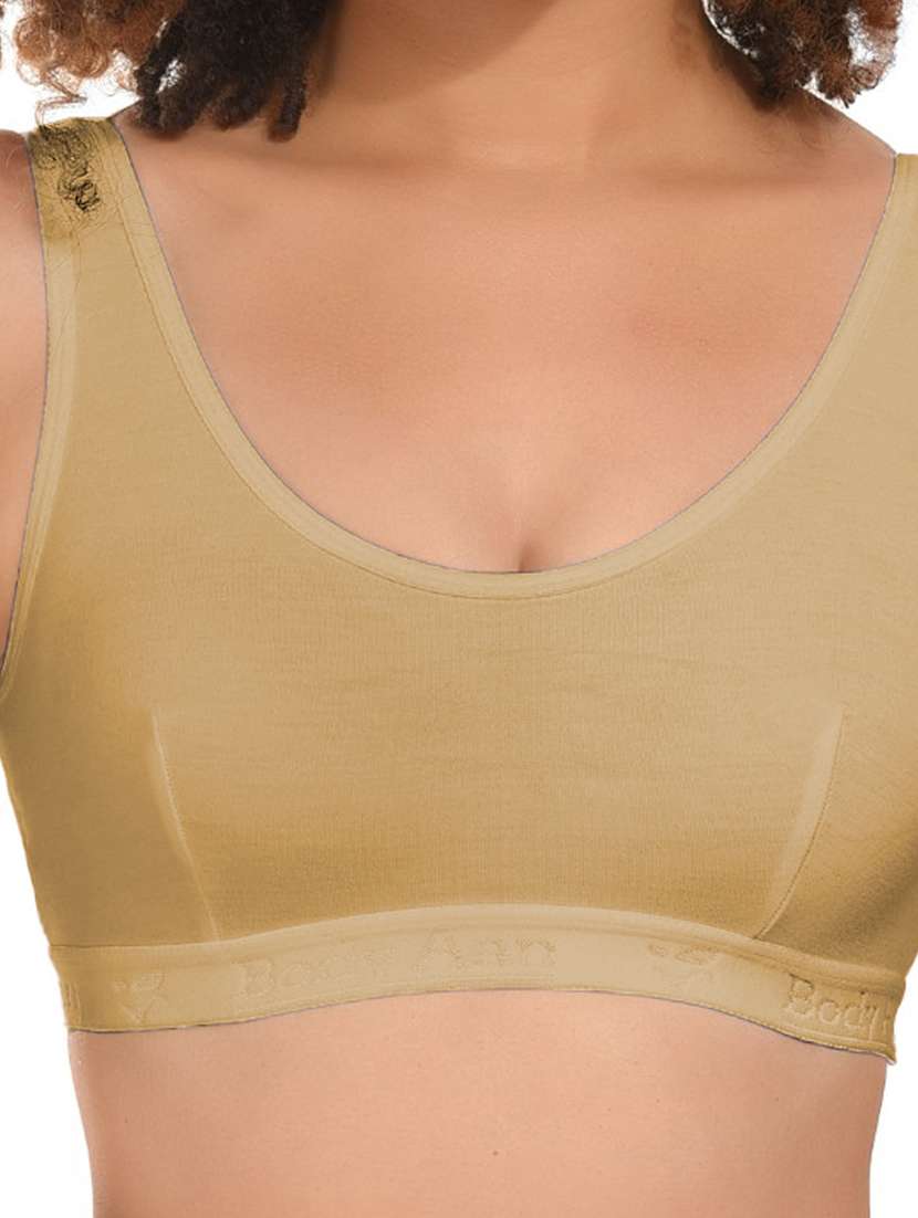women full coverage sports bra - 21179022 -  Standard Image - 4
