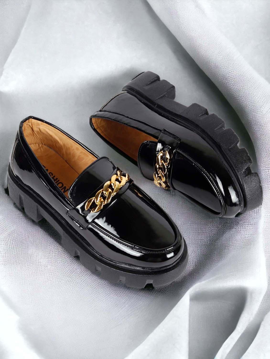 black slip on casual shoe - 21180919 -  Zoom Image - 0
