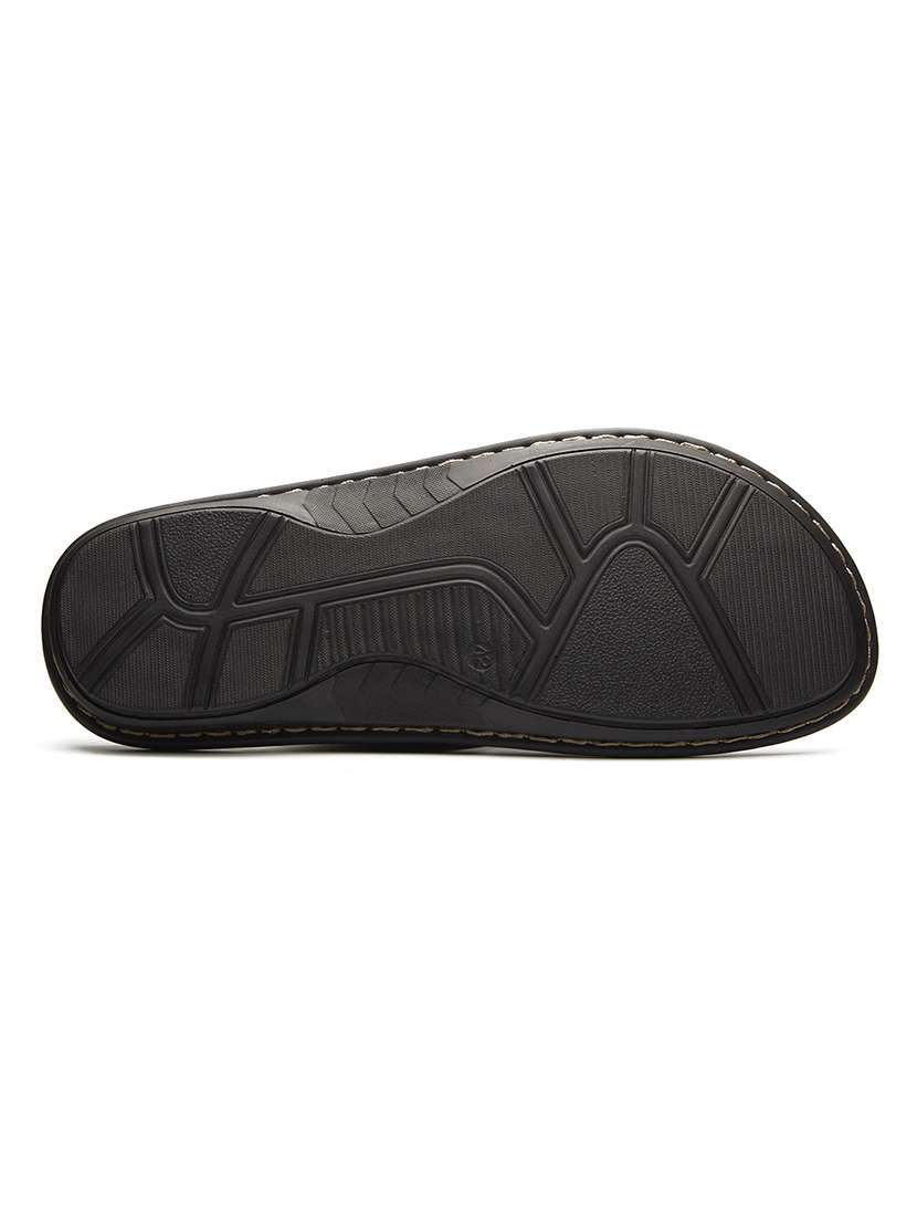 men slip on slippers - 21180982 -  Standard Image - 6
