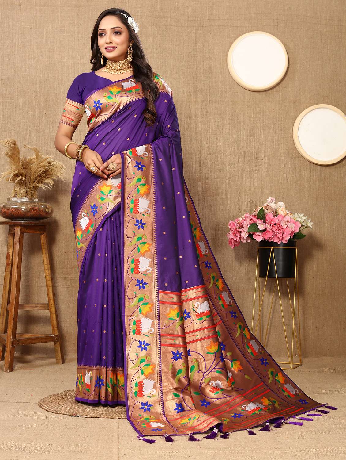 women self design paithani saree
