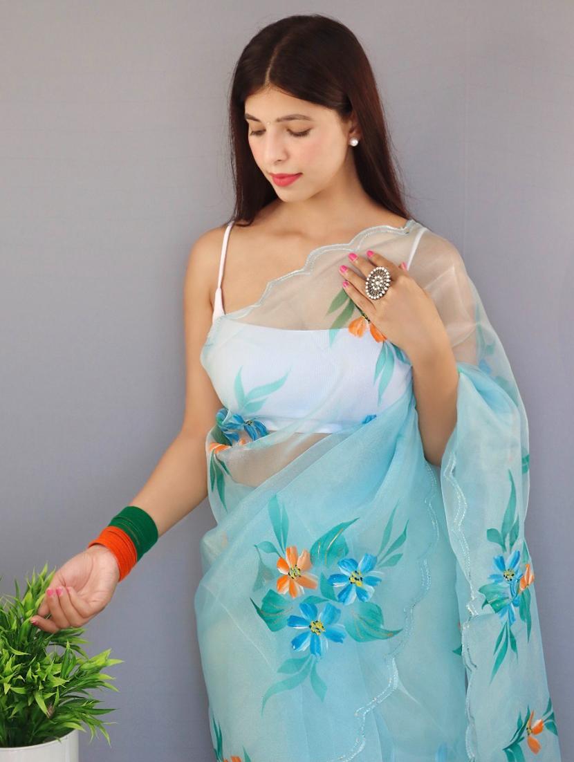 women light blue floral printed saree with blouse - 21184012 - Standard Image - 1