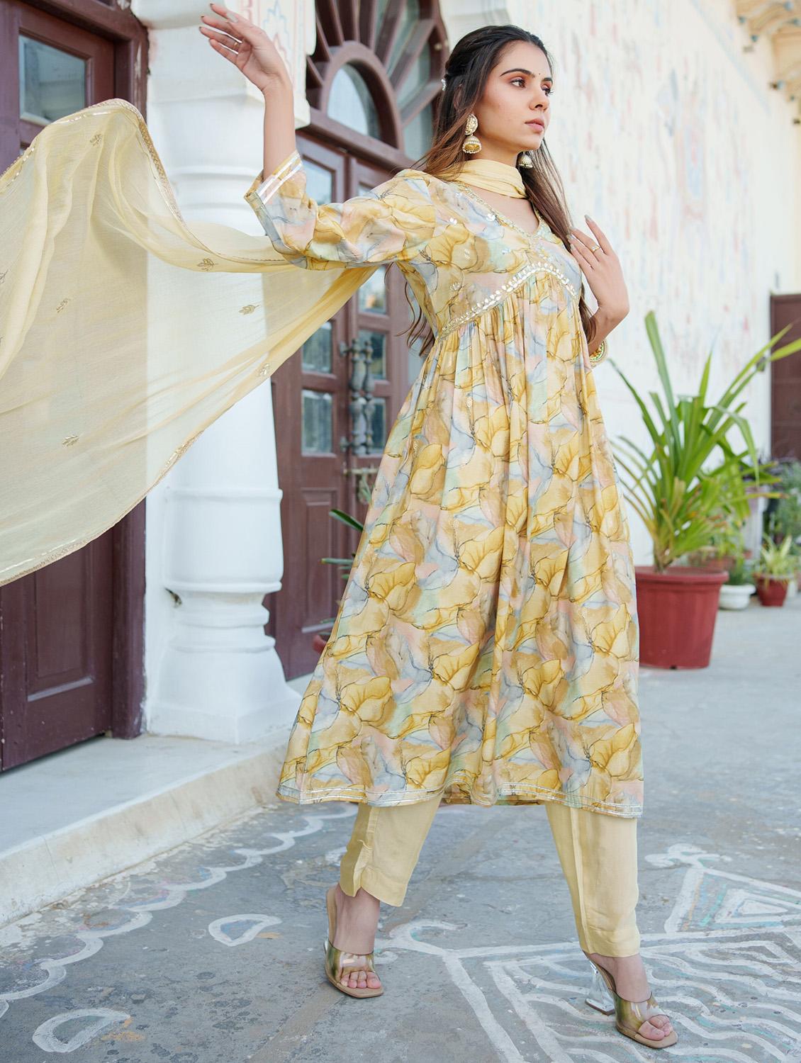 women three quarter sleeve kurta pant with dupatta set - 21185200 - Standard Image - 1