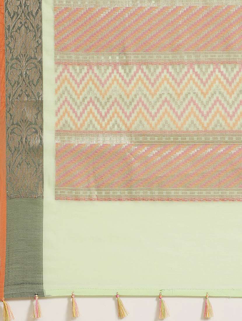 women self design bordered saree with blouse - 21185653 - Standard Image - 4