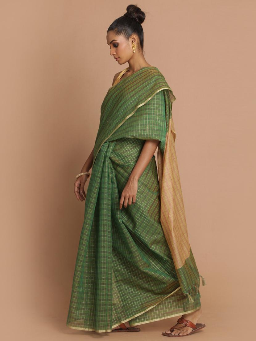 women checkered handloom saree with blouse - 21185821 - Standard Image - 1