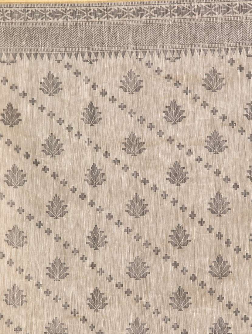 women self design handloom saree with blouse - 21185884 - Standard Image - 4