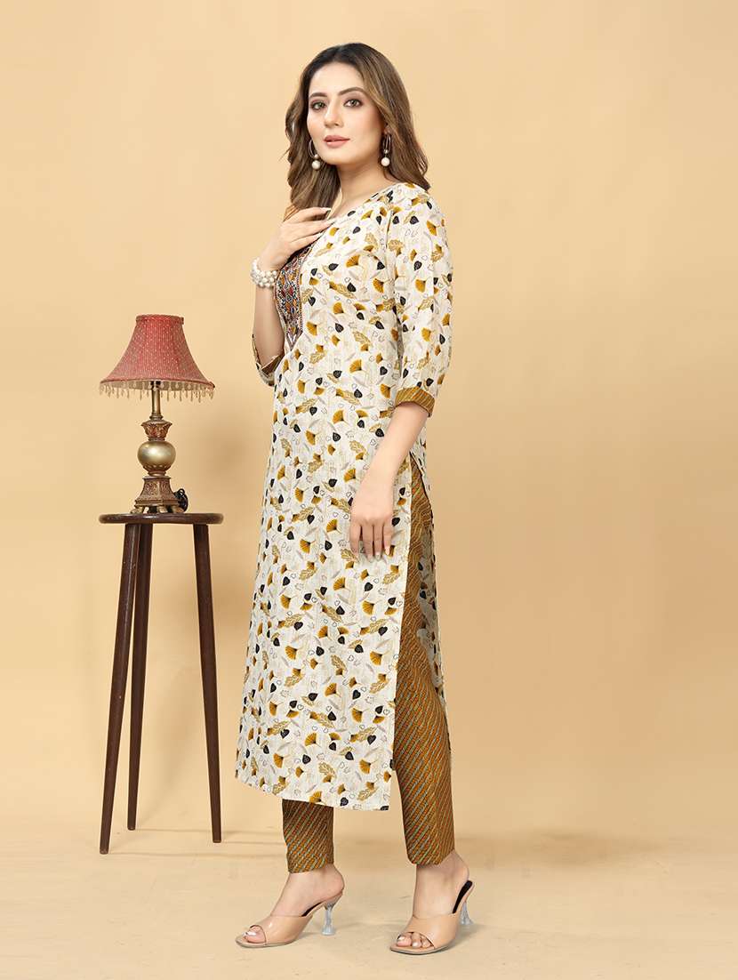 women round neck kurta pant set - 21186105 -  Standard Image - 1
