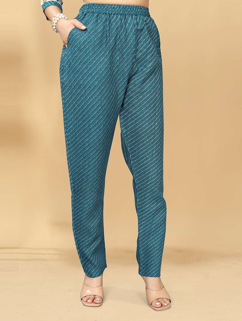 women round neck kurta pant set - 21186106 -  Standard Image - 4