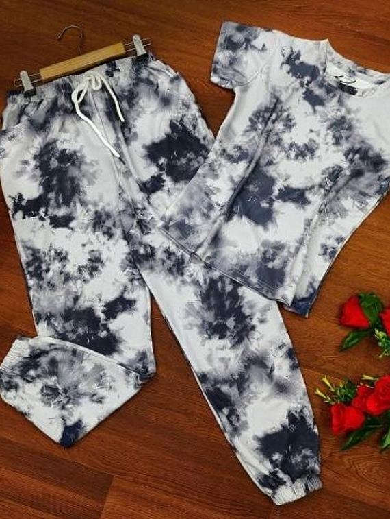 white lycra t-shirt & jogger co-ord set - 21198219 - Standard Image - 4
