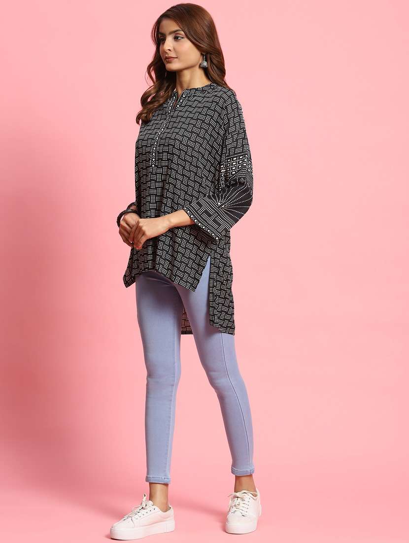 women three quarter sleeve side slit kurti - 21221348 -  Standard Image - 1