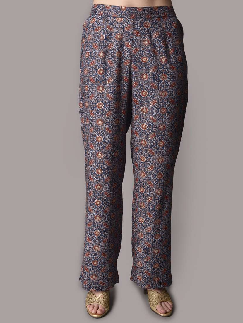 women placement print round neck kurta pant set - 21221477 -  Standard Image - 4