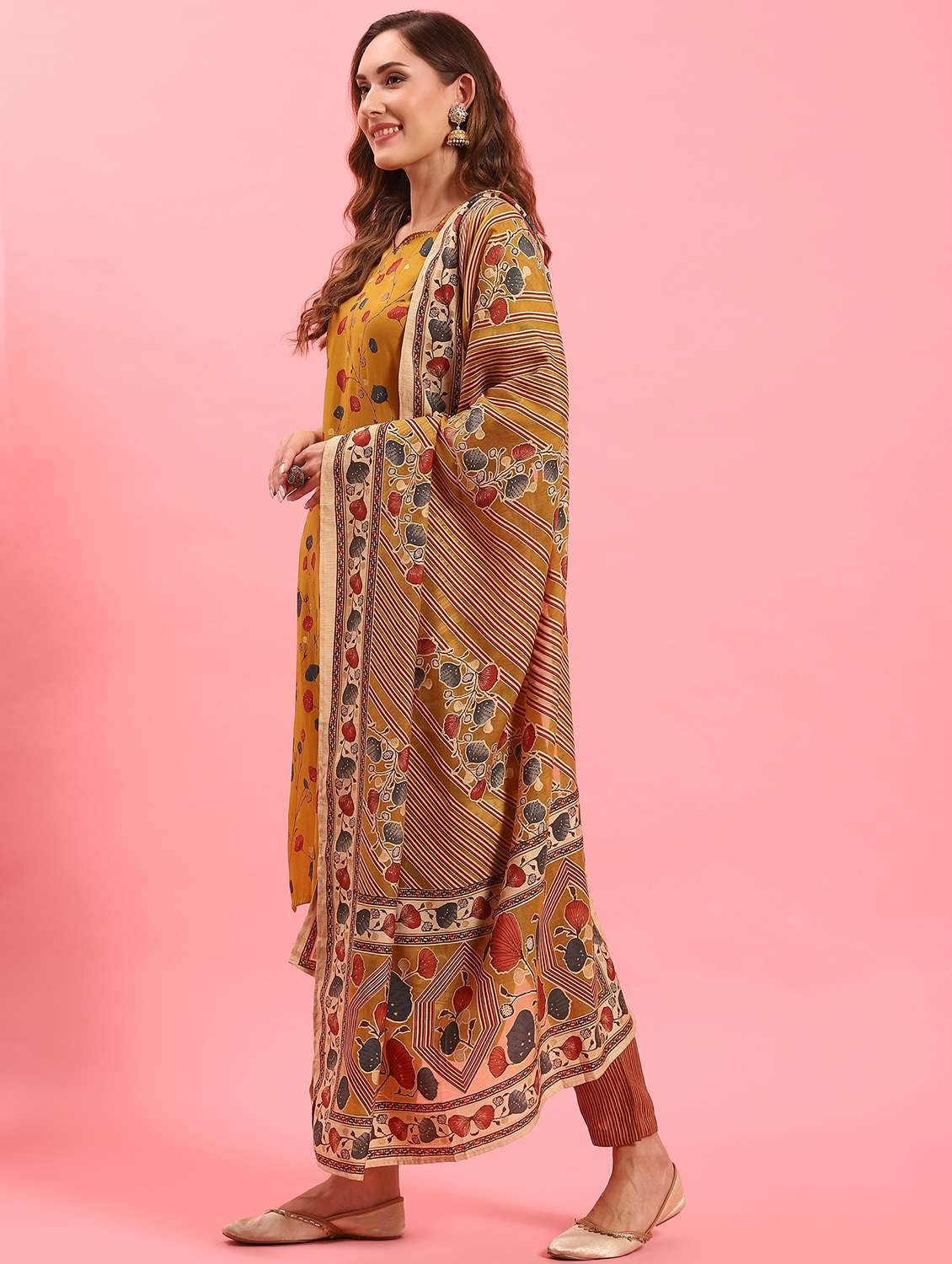 women three quarter sleeve kurta pant with dupatta set - 21221567 -  Standard Image - 1