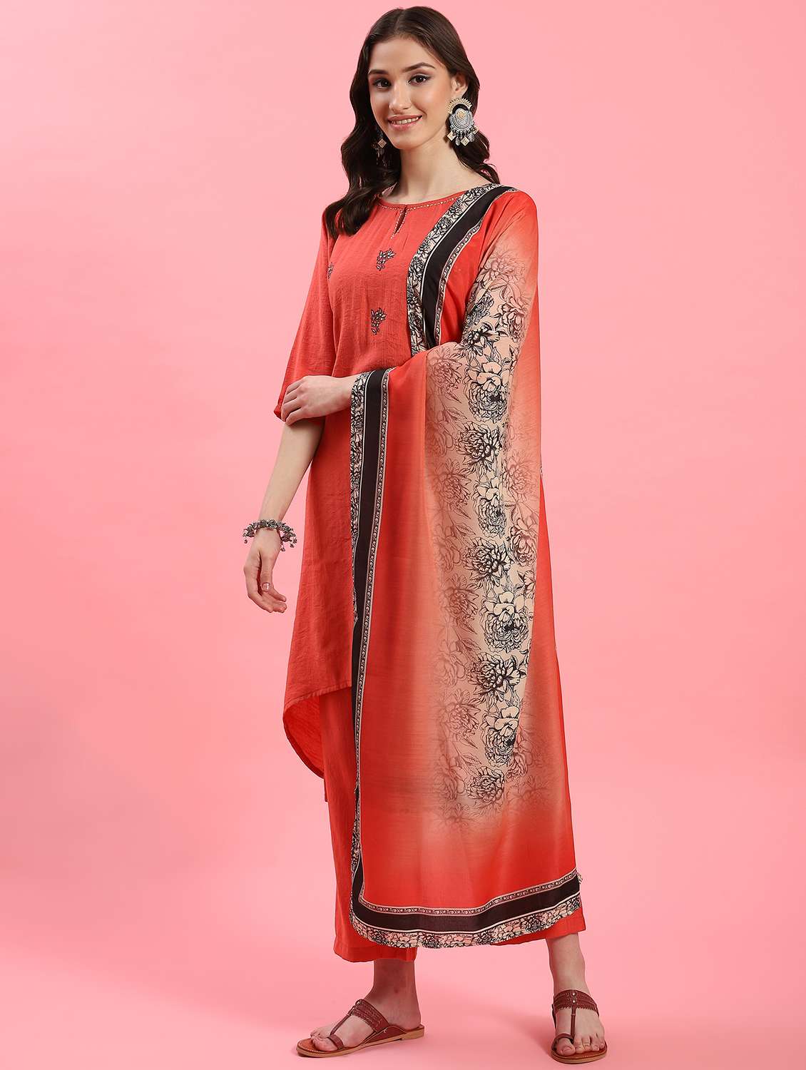 women embroidered kurta palazzo set with dupatta - 21221570 -  Standard Image - 1
