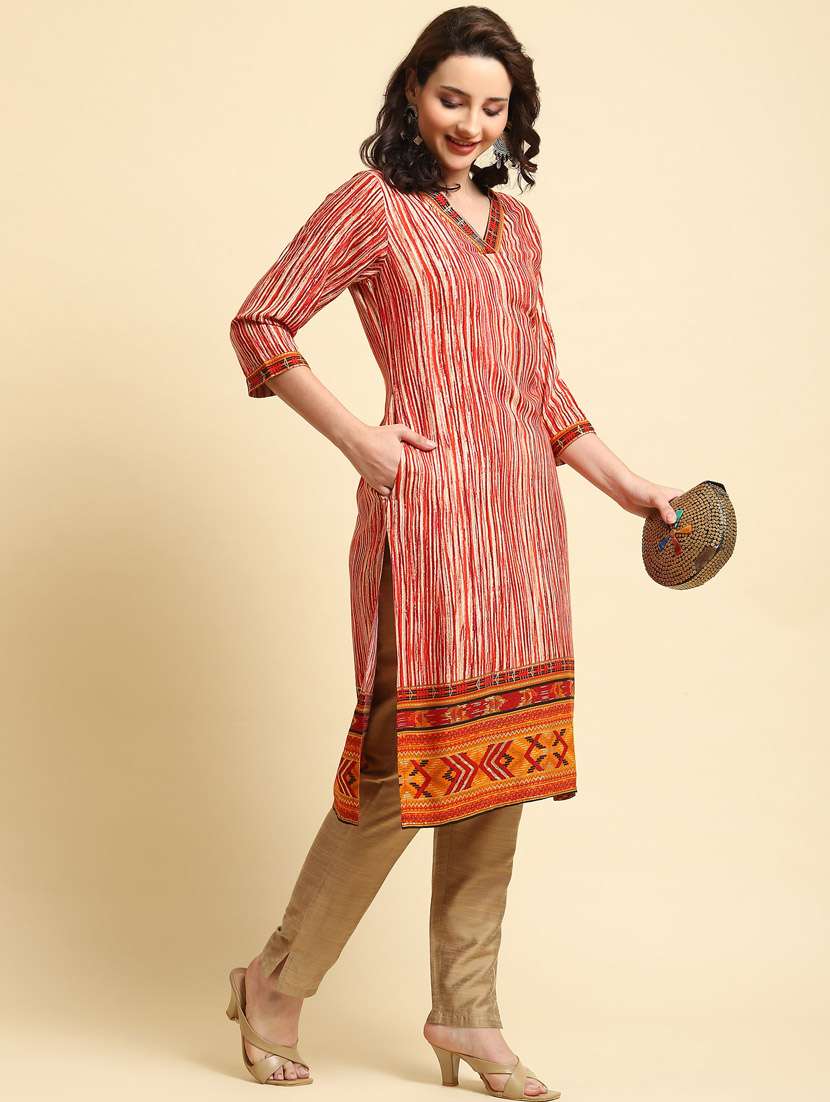 women v-neck printed straight kurta - 21221594 - Standard Image - 4