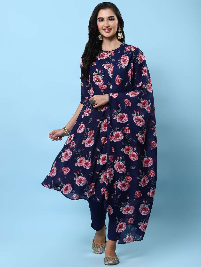 women three quarter sleeve kurta pant with dupatta set