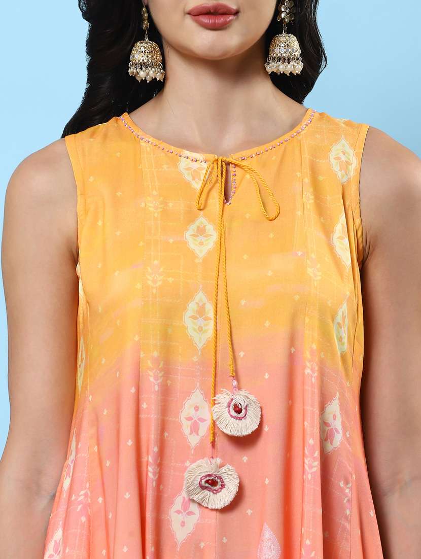 women printed sleeveless kurta pant with dupatta set - 21221598 -  Standard Image - 6