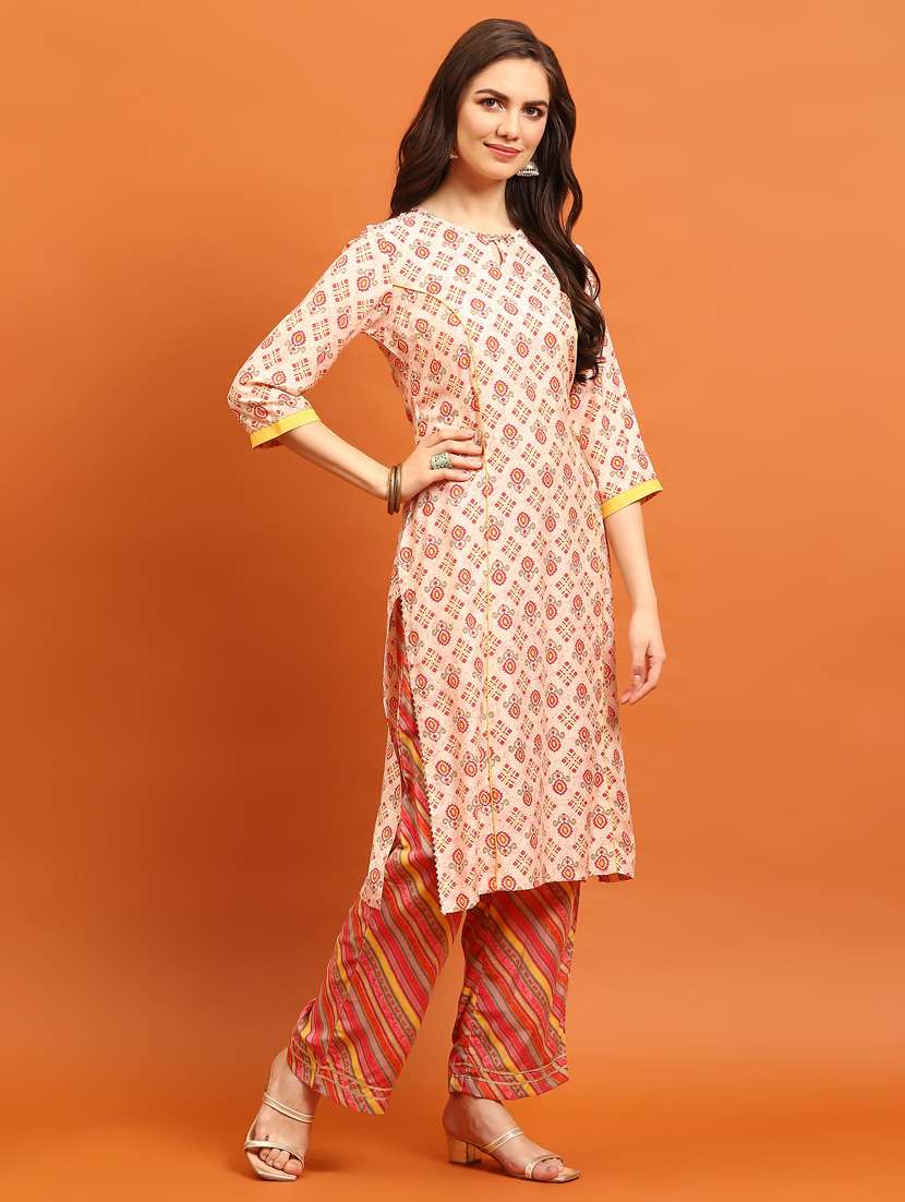 coral muslin kurta dupatta  set - 21221627 -  Standard Image - 1