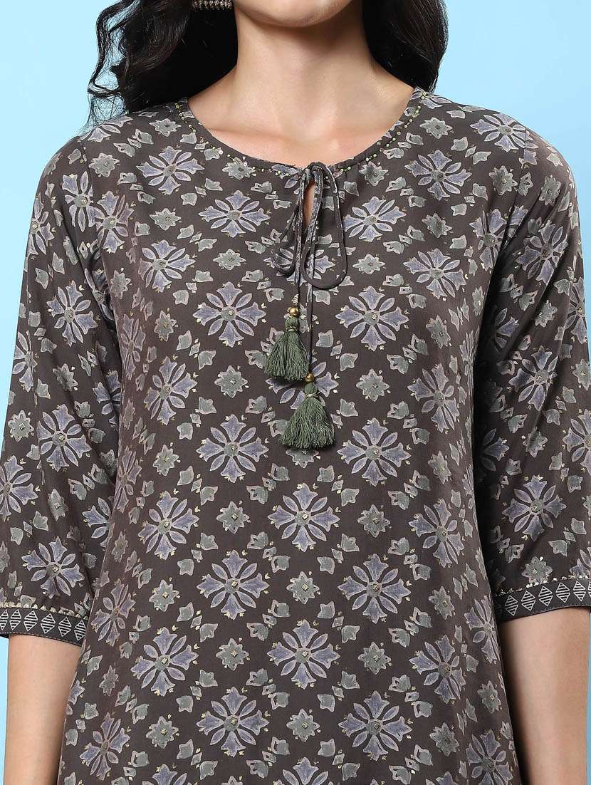 women three quarter sleeve kurta pant with dupatta set - 21221632 -  Standard Image - 6