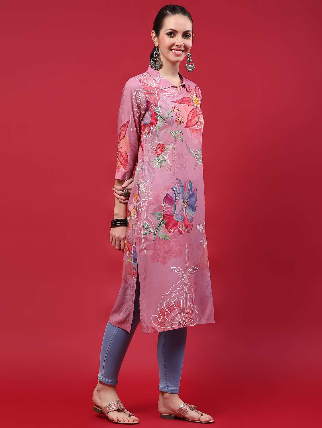 women three quarter sleeve straight kurta - 21221677 -  Standard Image - 1