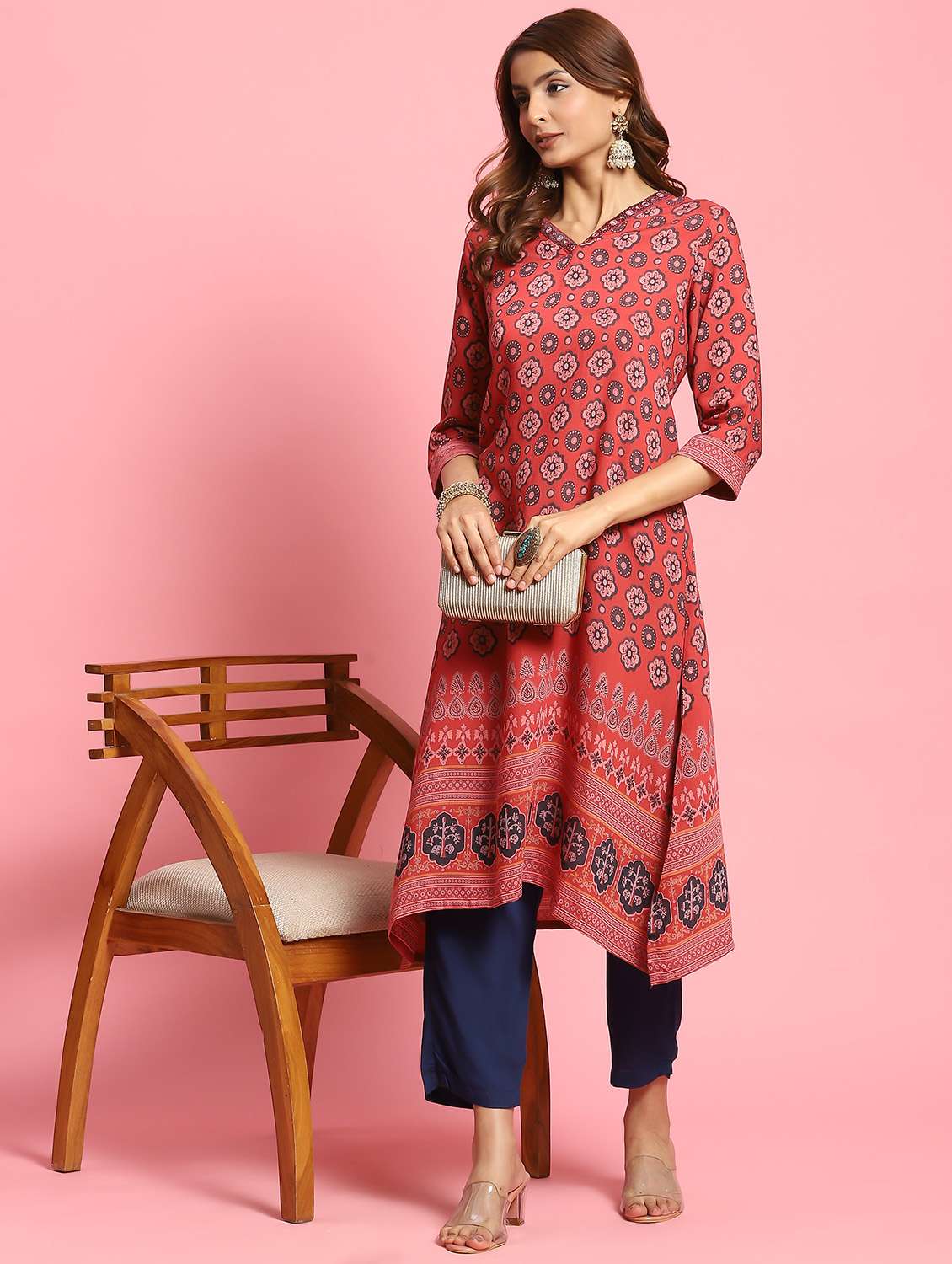 women v neck kurta pant set - 21221692 - Standard Image - 4