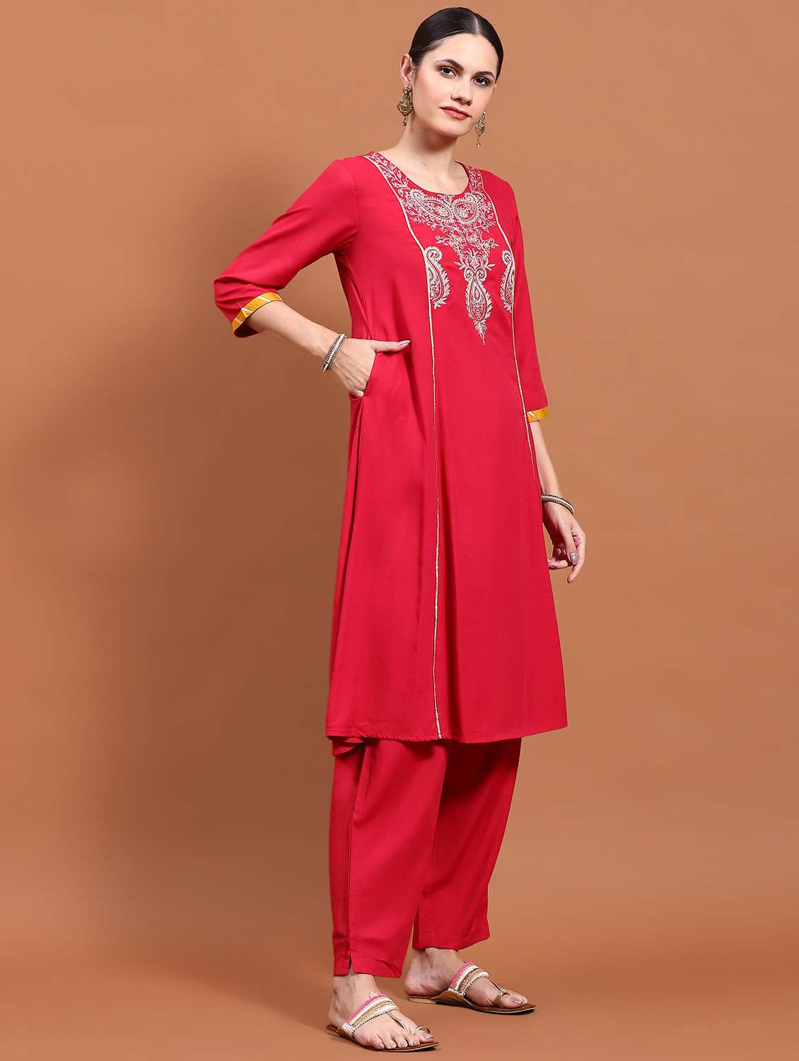 women three quarter sleeve kurta pant with dupatta set - 21221711 -  Standard Image - 1