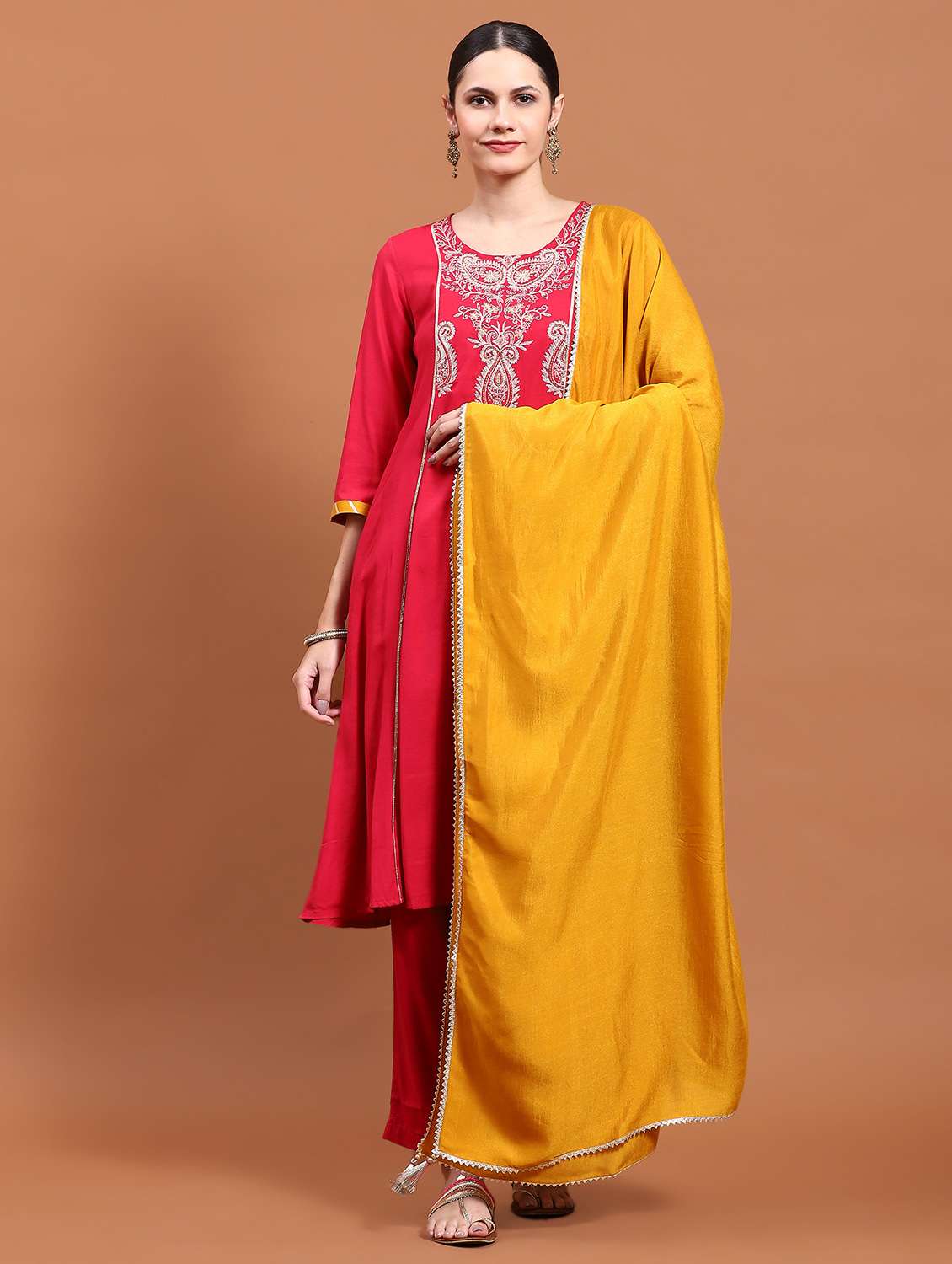 women three quarter sleeve kurta pant with dupatta set - 21221711 - Standard Image - 4
